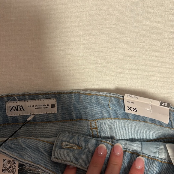 Zara Sliver Skort in Size XS NWT - Picture 3 of 4